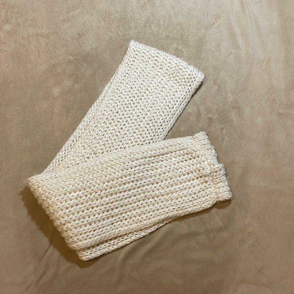White knit scarf